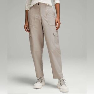 Lululemon Light Utilitech Beige Cargo Pants Women’s Pocket High‎ Rise Sz 25